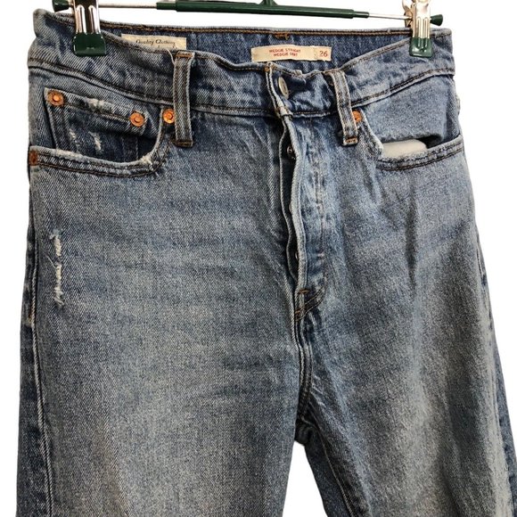 Levi’s Wedgy Straight Leg Distress Light Medium Wash Button Fly Jeans Size 26 - Picture 6 of 10